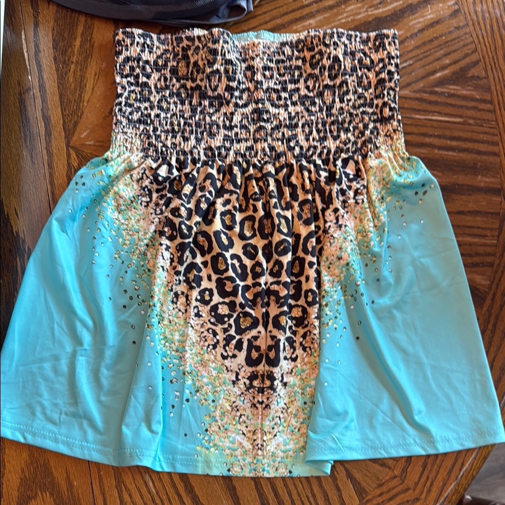 Leopard Print Strapless Top with Blue Accents